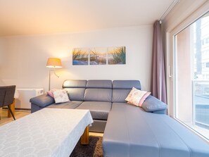 TV - Charming apartment with cozy terrace (Middelkerke)