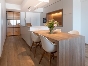 Dining - Luxurious apartment with stunning sea view (Middelkerke)