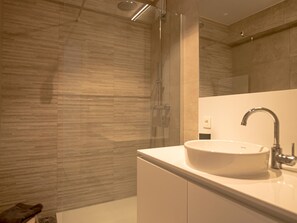 Shower - Luxurious apartment with stunning sea view (Middelkerke)