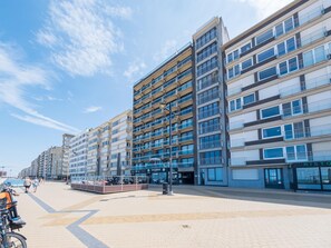 Exterior - Luxurious apartment with stunning sea view (Middelkerke)