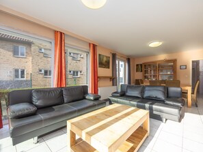 TV - Apartment with two bedrooms and garage box (Middelkerke)