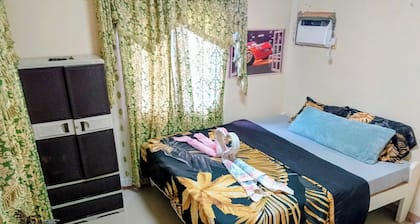 One Bed Room Aircon on Mambajao, Camiguin - 8 min Drive to Ardent Hot Spring
