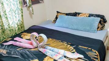 1 bedroom, internet, bed sheets