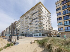 Exterior - Bright apartment with frontal sea view (Westende)