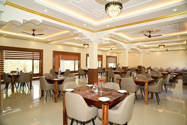 Dining - The Grand Orchard Resort (Leh)