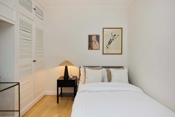 Room - The Albion Lower Apartment (London)