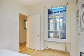 2 bedrooms, WiFi, bed sheets - The Albion Lower Apartment (London)