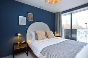 2 bedrooms, desk, WiFi, bed sheets - The Penny Court Apartment (London)