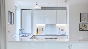Private kitchen - The Penny Court Apartment (London)