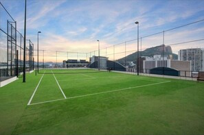Sports court - 1 Bed Apartment in the City (Townsville City)