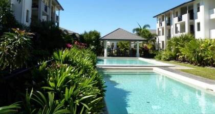 3 Bed 2 Bath Secure Parking - West End Apartment