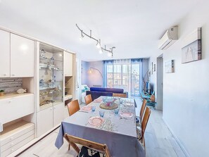 Dining - Montreuil by Interhome (Narbonne-Plage)