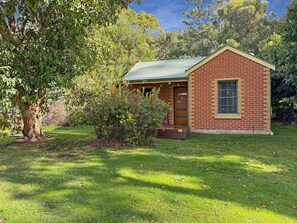 Exterior - Mountainside Villa Two – Ironbark (Halls Gap)