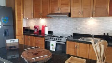 Apartment, 2 Bedrooms, Accessible, Balcony | Interior