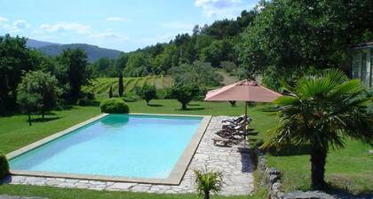 Provencal Stone House Near Bonnieux