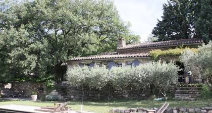 Provencal Stone House Near Bonnieux