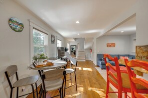 Dining - Walk to Lake Arrowhead Village: Bright Gem w/ Deck (Lake Arrowhead)