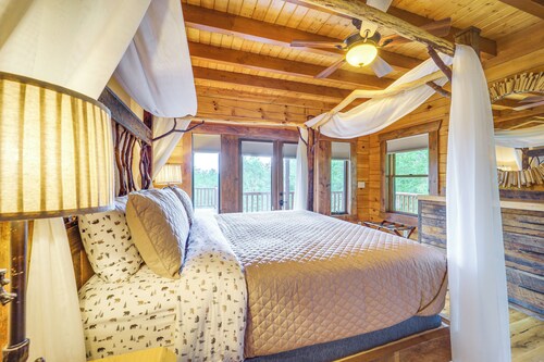 Game Room + Deck: Spacious Spruce Pine Retreat!