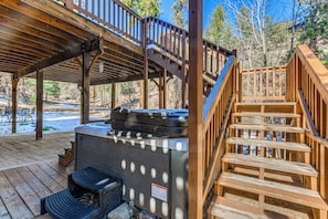 Property grounds - 2 Mi to Midtown: Ruidoso Retreat w/ Hot Tub! (Ruidoso)