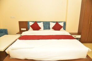 Een bureau, een laptopwerkplek, gratis wifi