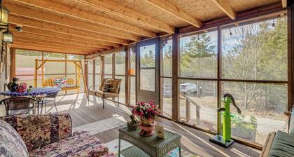 Peaceful Porch! Country Stay Near Elephant Rocks