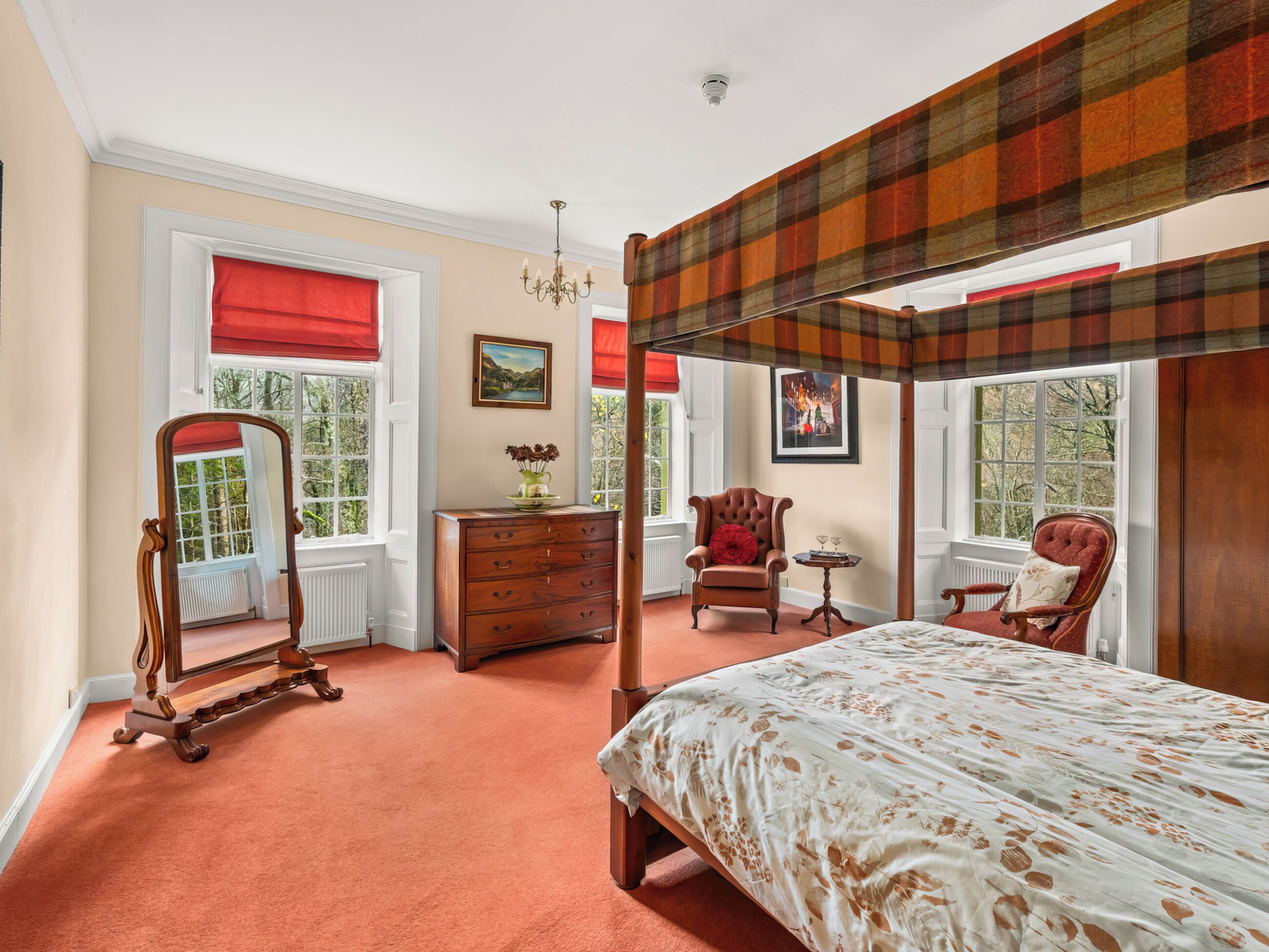 8 bedrooms, free WiFi