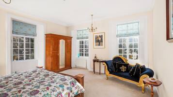 8 quartos, Wi-Fi de cortesia