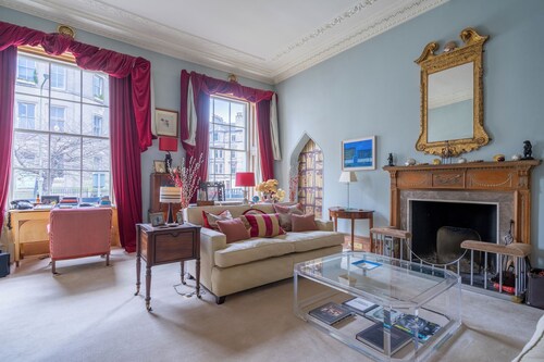 A Beautiful 4 bedroom house in the heart of Edinburgh, ideal for the festival.