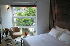 Superior Double Room, City View - Sri Suryas Hotels (Colombo)