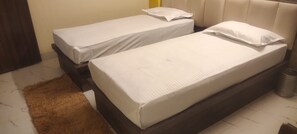 Deluxe Double Room - Hotel Rhythm Residency (Agra)