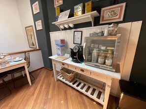 Unclassified image, 2 of 4, button - Vrbo Property (Parma)