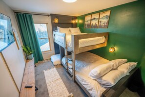 3 dormitorios, tabla de planchar con plancha, wifi y ropa de cama