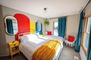 Unclassified image, 5 of 36, button