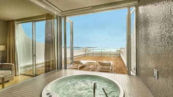 Luxury Twin Room, Balcony, Ocean View | Beach/ocean view