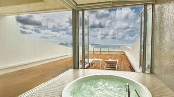 Luksus-dobbeltrom, balkong, havutsikt | Innvendig