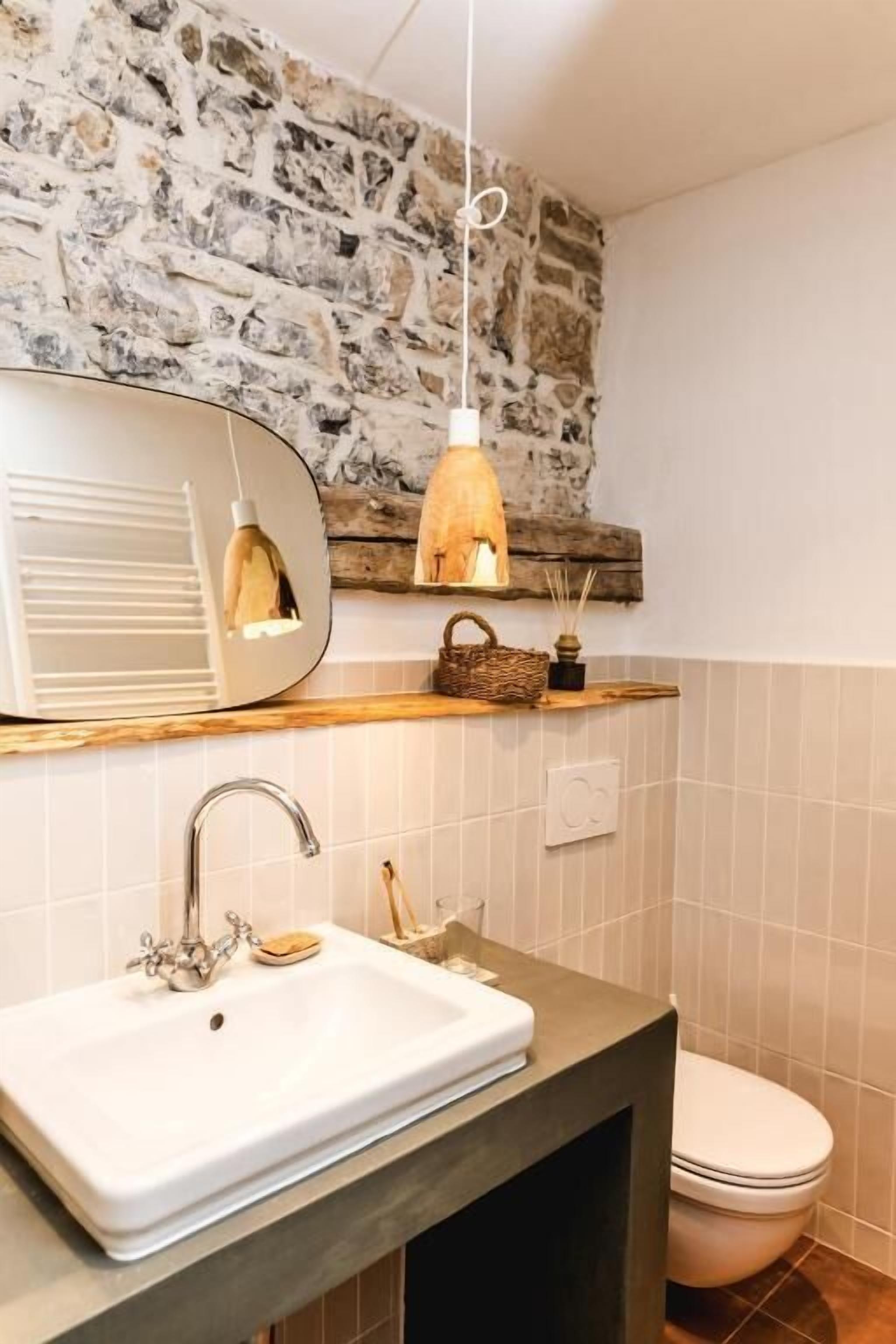 Apartamento Deluxe, patio, vistas al patio | Baño