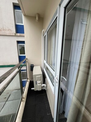 Standard Apartment - Cool Residences Tagaytay (Tagaytay)