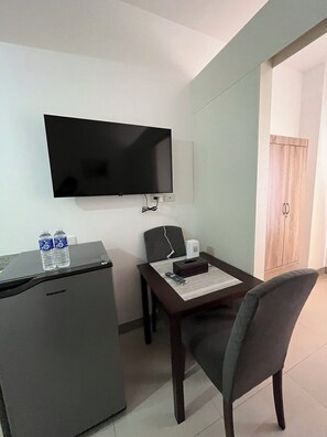 Living area - Cool Residences Tagaytay (Tagaytay)