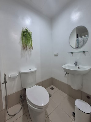 Bathroom - Cool Residences Tagaytay (Tagaytay)