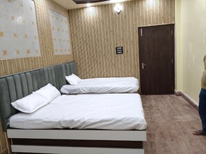 Room - Hotel the Royal Prince (Warisaliganj)