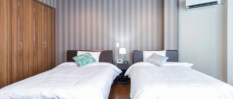 1 bedroom, desk, free WiFi, bed sheets