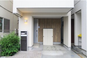 Exterior detail - Room without meals Room for up to 12 people / Toshima-ku Tokyo (Toshima-ku)