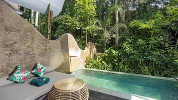 Kolam renang outdoor