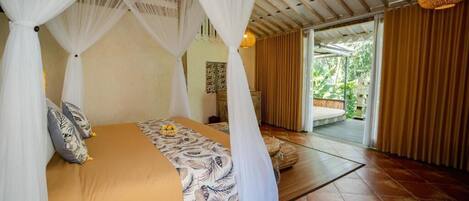 Villa, 2 Bedrooms, Balcony, Garden View