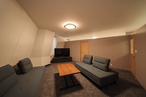 TV - Tsumugi Hita Central Base / Hita City Ōita (Hita City)