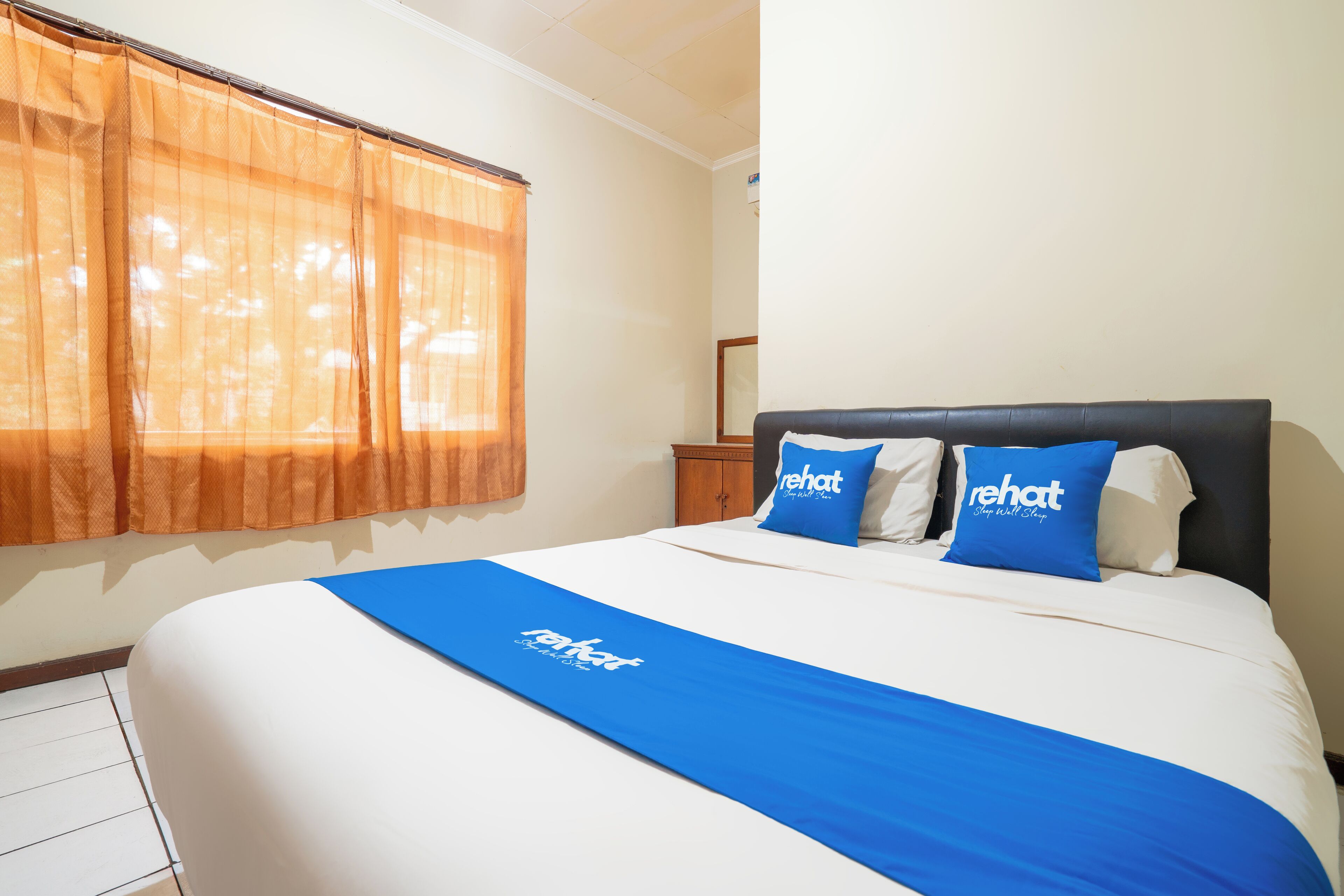 ملاءات للفراش لا تسبب الحساسية ومكتب وواي فاي مجانًا