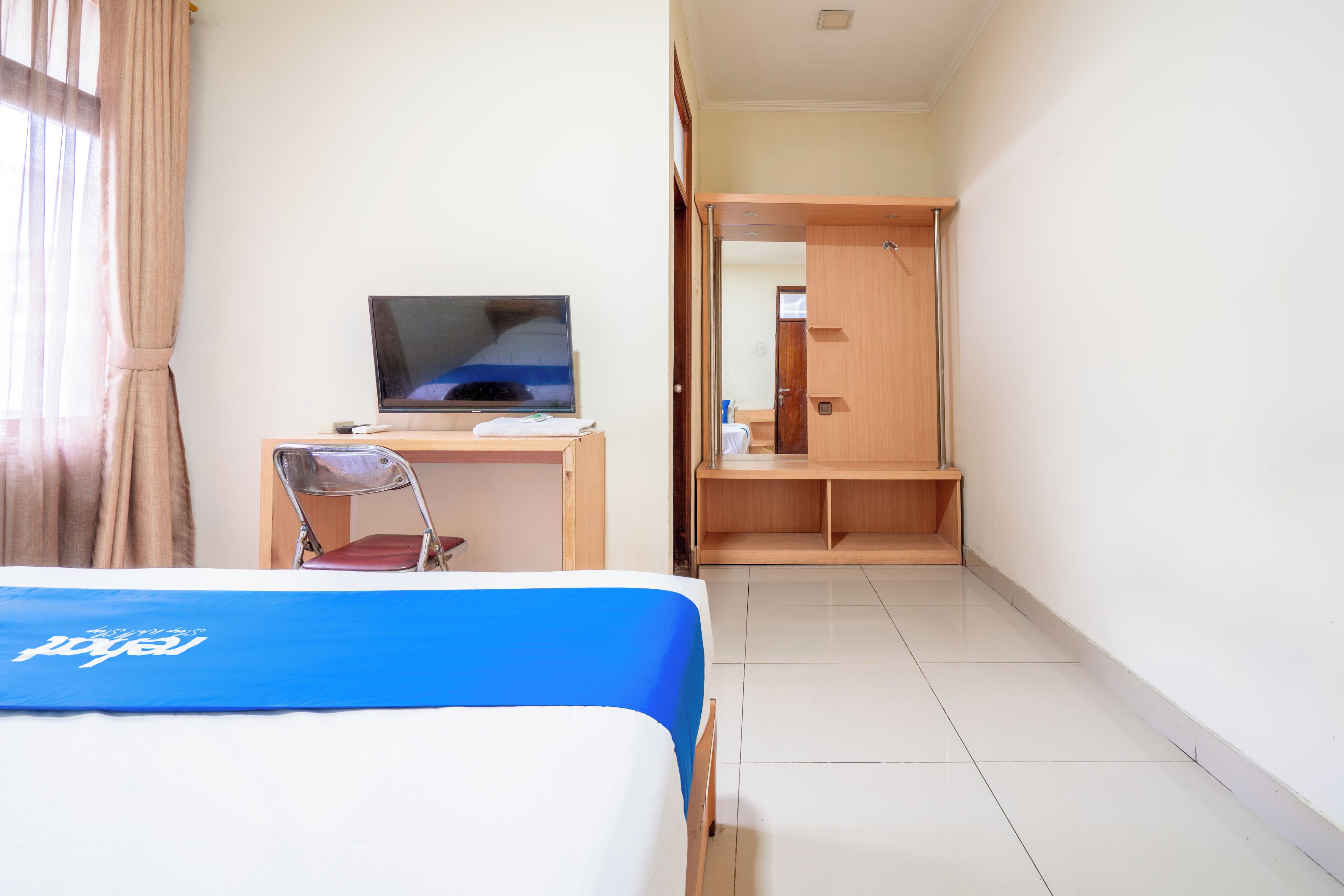 Deluxe Double Room | Premium bedding, desk, free WiFi, bed sheets