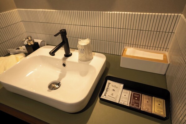 Nicht klassifiziertes Bild, 1 von 37, Schaltfläche