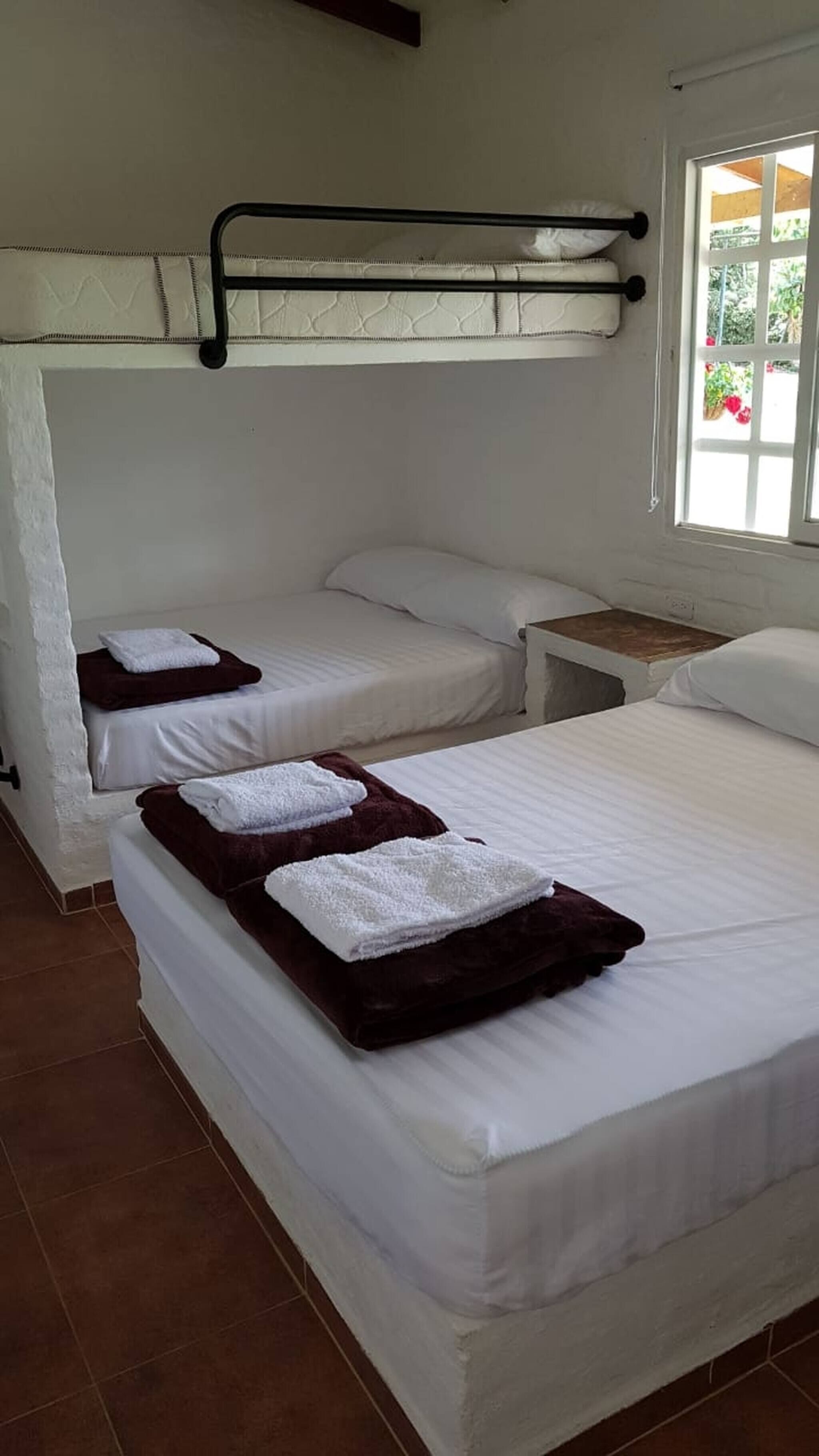 3 bedrooms, Internet