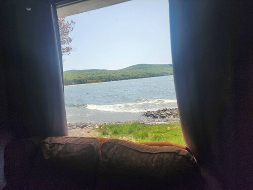 Waterfront Cabin on Lake Superior sleeps 7 plus ppl